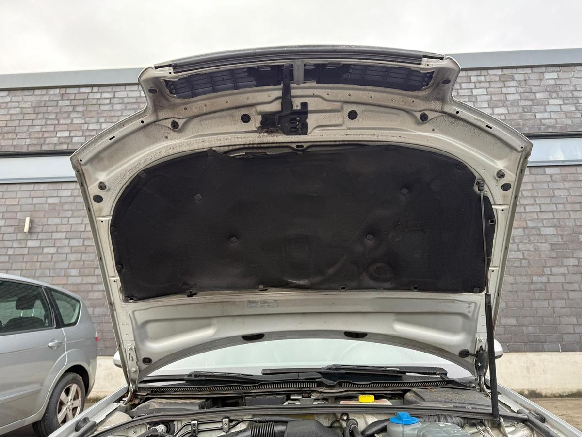 Audi A4 B6 original Motorhaube LY7W Lichtsilber Metallic BJ02